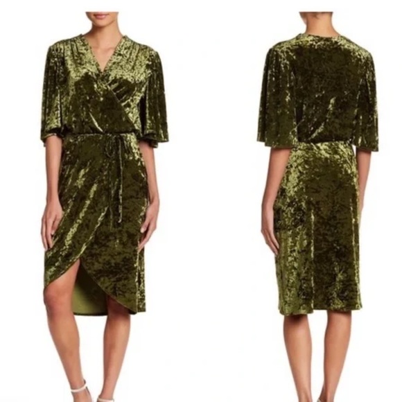 Alexia Admor Dresses & Skirts - Alexia Admor Velvet Wrap Dress - Missing Belt!